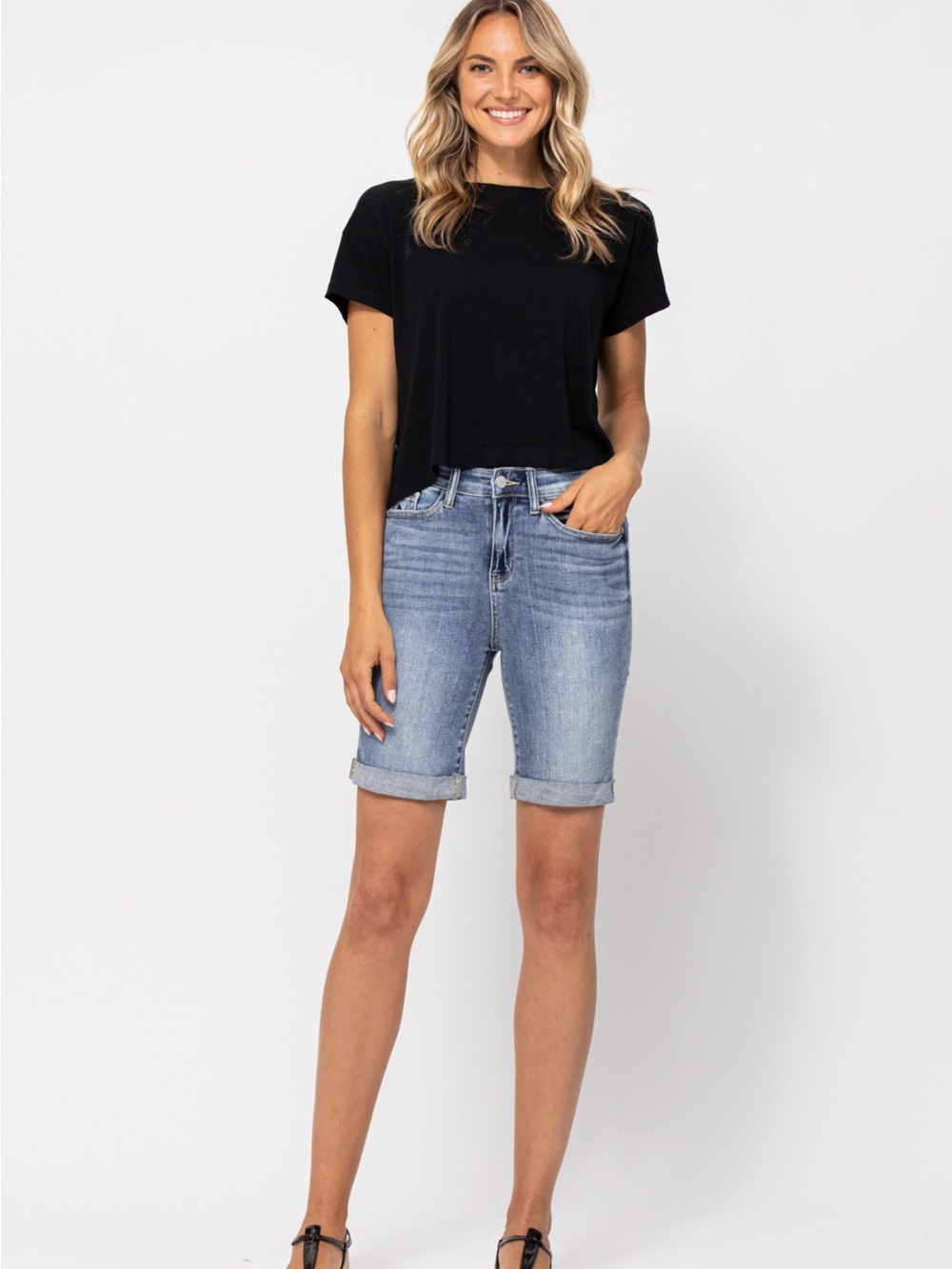 Judy Blue HI-RISE CUFFED BERMUDA SHORTS